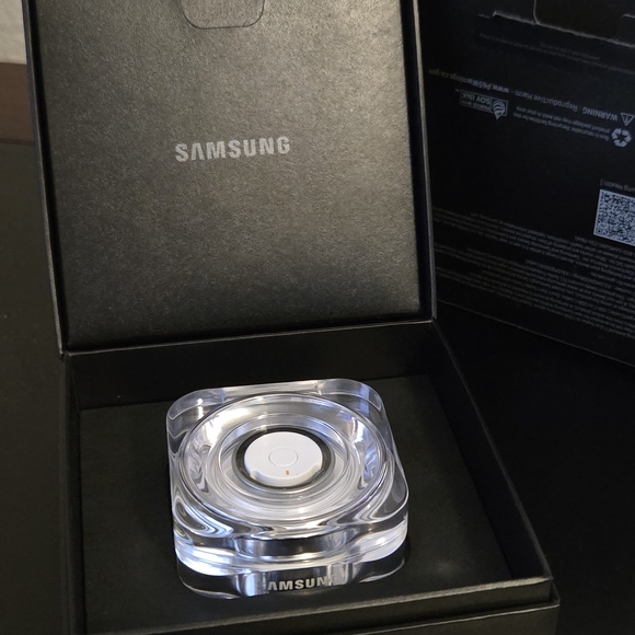 Samsung Galaxy Ring Size 7 in Silver - Picture 9 of 10